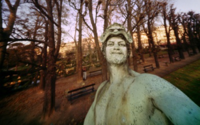 Self-portraits of statues